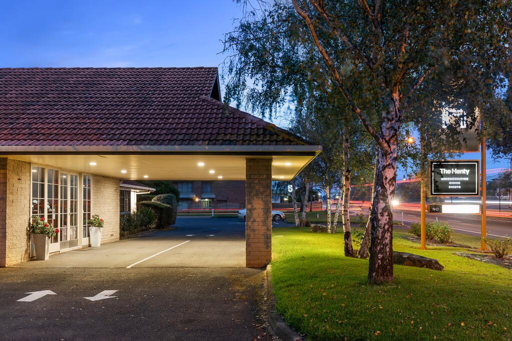 The Henty Motel เมาท์แกมเบีย ภายนอก รูปภาพ