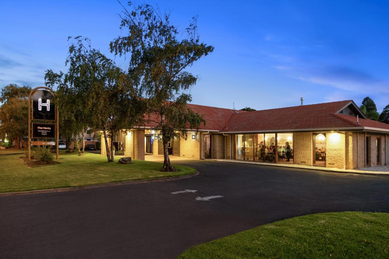 The Henty Motel เมาท์แกมเบีย ภายนอก รูปภาพ